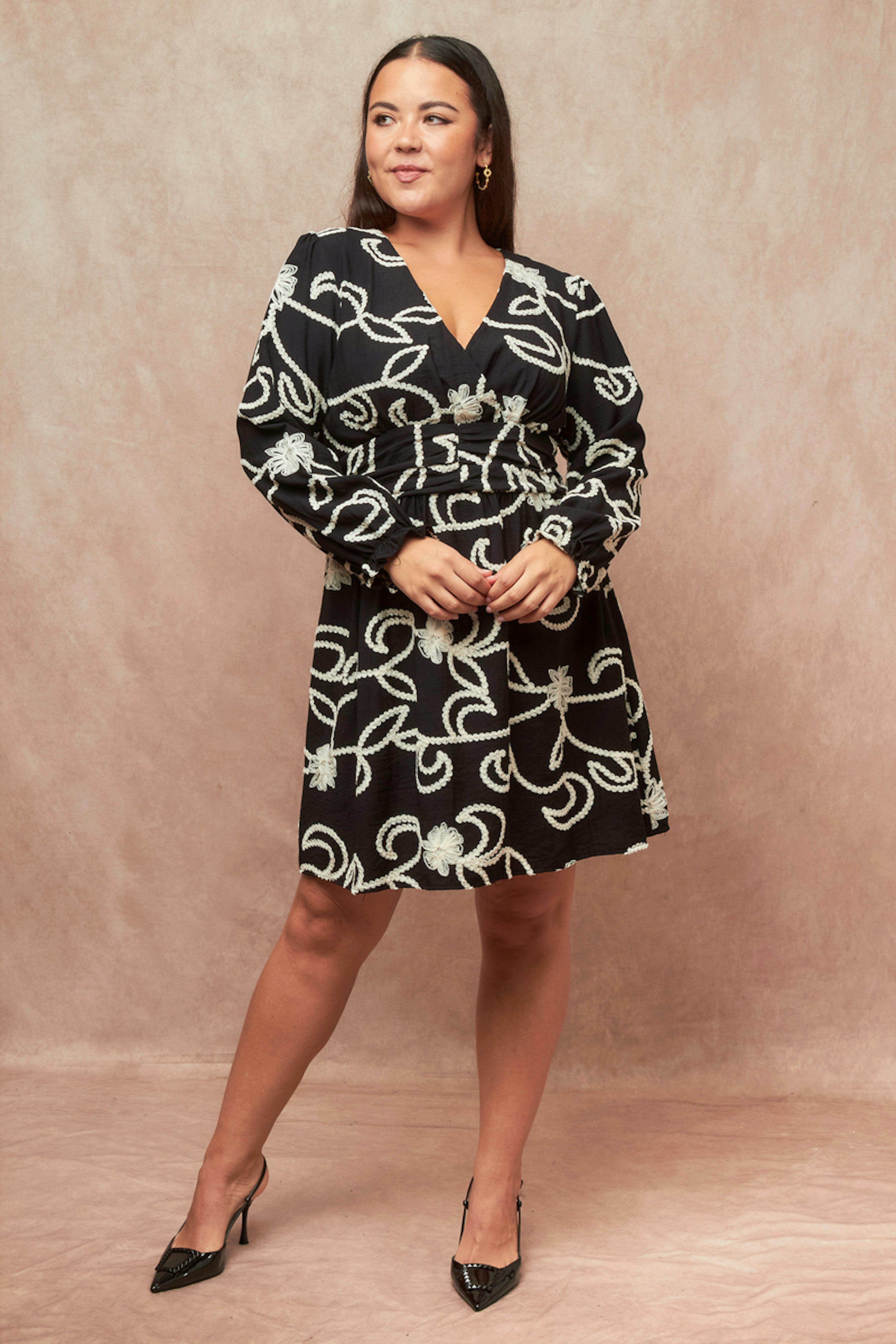 Robe Romona