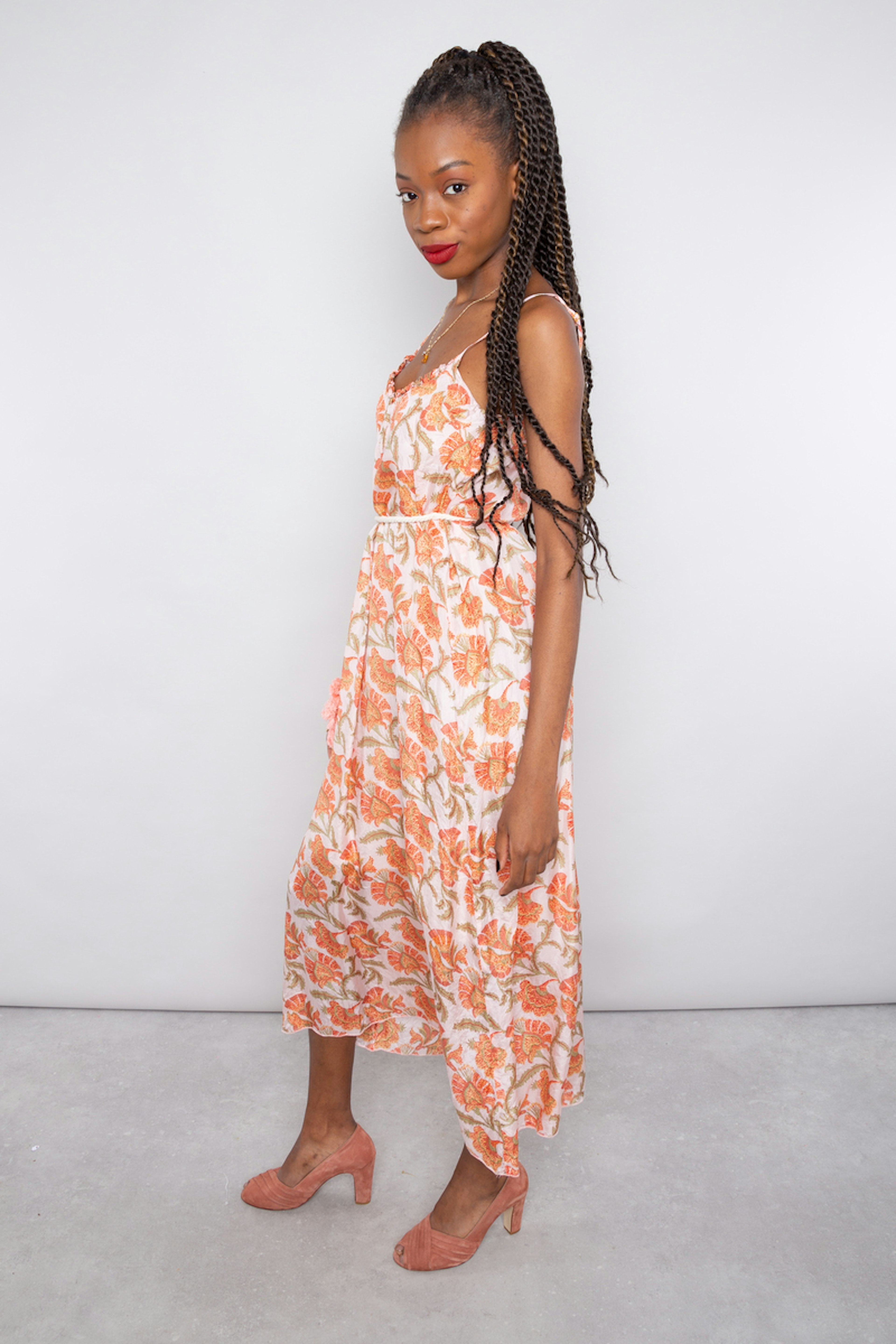 Robe Chamane Bohemian Flowers-Louise Misha-picture-3