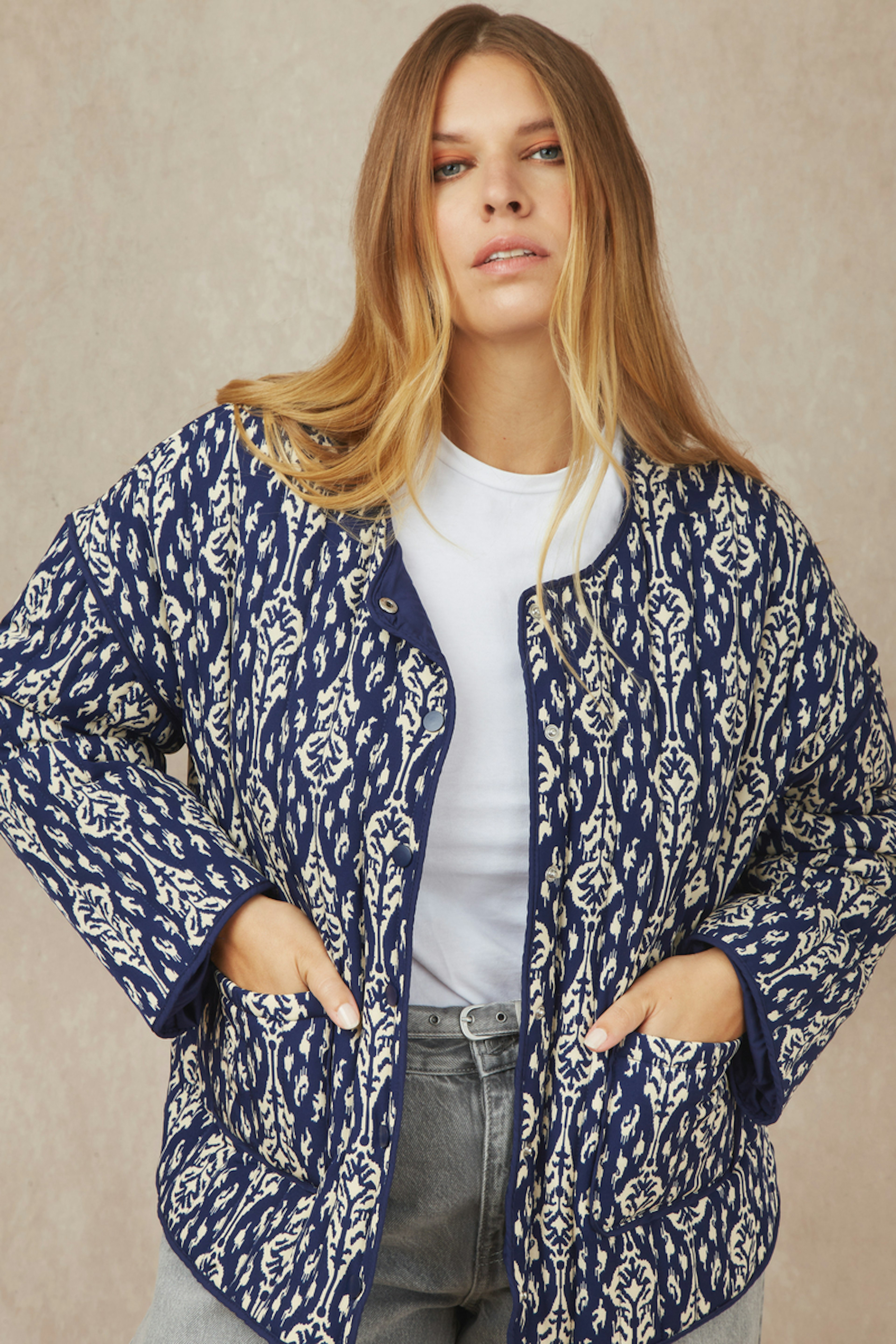 Veste Bydelight